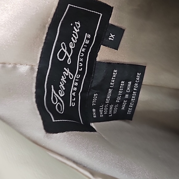 Leather Jacket - Picture 4 of 4